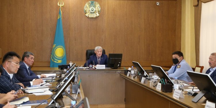 Сапарбаев цифрландыруға қатысты жұмыстарды сынға алды