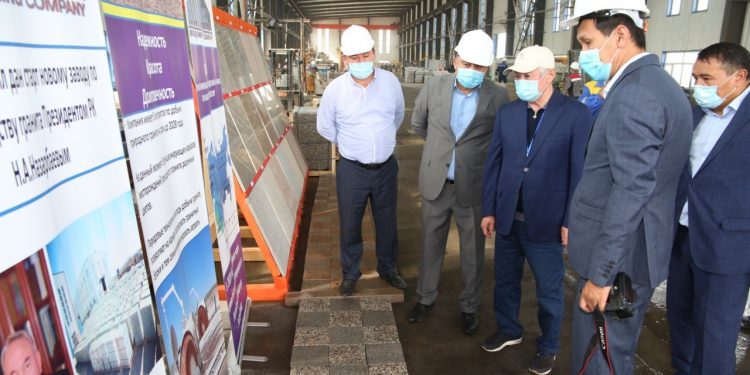Бердібек Сапарбаев Мойынқұм ауданындағы өндіріс орындары мен әлеуметтік нысандарды аралады