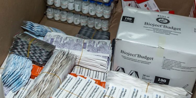 Жамбыл облысында мұқтаж отбасыларға пневмония мен коронавирусқа қарсы дәрі-дәрмектер таратылуда