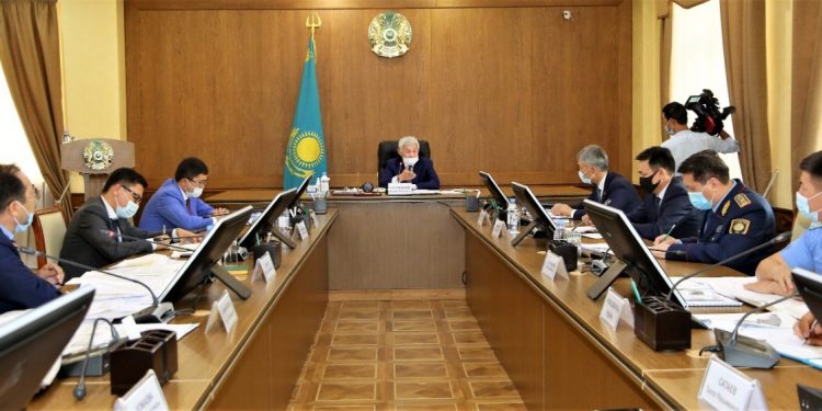 Бердібек Сапарбаев Қордай және Шу аудандары әкімдерінің есептерін тыңдады