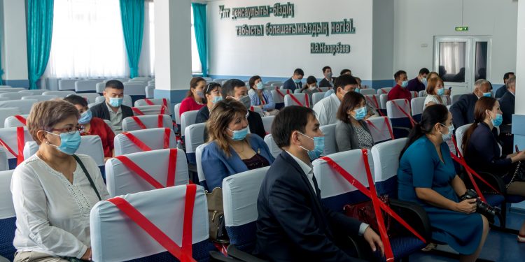 «Мобильді емхана» ауылдарға аттанды