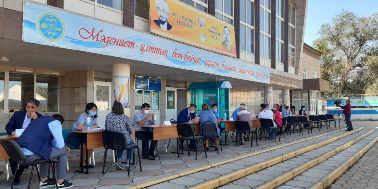Жамбылдық шенеуніктер кабинеттерінен шықты