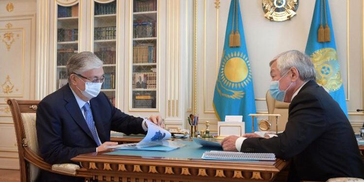 Мемлекет басшысы Жамбыл облысының әкімі Бердібек Сапарбаевты қабылдады