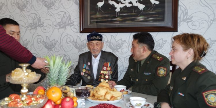 Ел үшін туған ер!