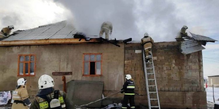 Түрксіб ауылында тұрғын үй өртенді
