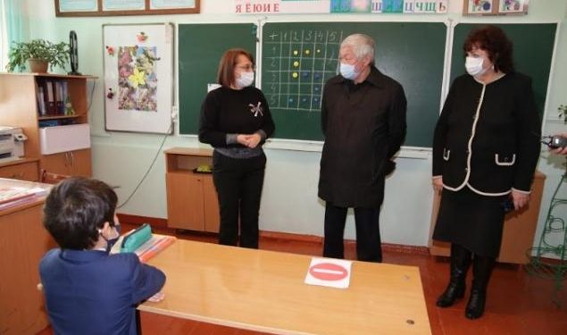 Сапарбаев ата-аналардың шағымына құлақ асты