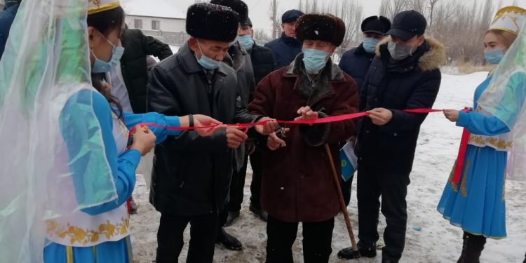 Көпбалалы отбасылар жаңа үйлерге қоныстанды