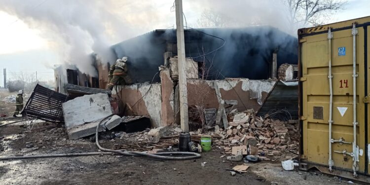 Жамбыл облысында жарылыс болып, екі адам зардап шекті