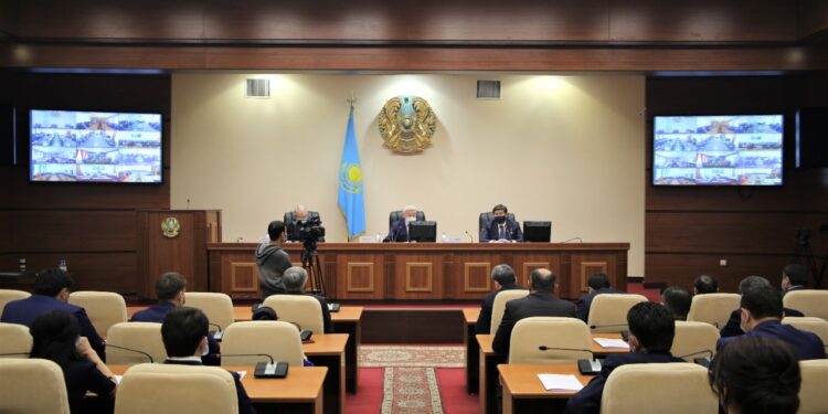 Жетінші шақырылған облыстық мәслихаттың бірінші сессиясы өтті