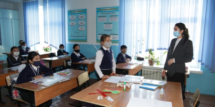 Бердібек Сапарбаев Аспара ауылдық округінің тұрғындарымен кездесті