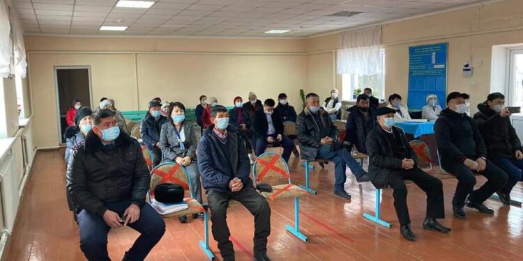 ҚАПАЛ АУЫЛЫНА ИНТЕРНЕТ ЖЕЛІСІ ТАРТЫЛАДЫ