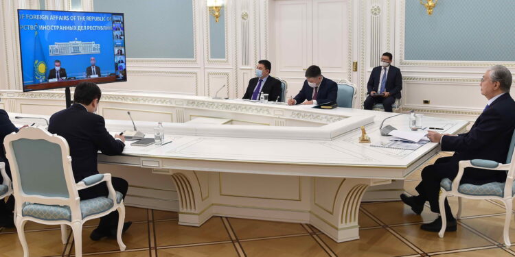 Мемлекет басшысы Шетелдік инвесторлар кеңесінің жұмыс кездесуіне қатысты