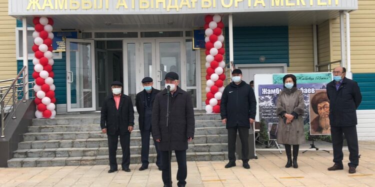 АҚЫННЫҢ МЕРЕЙТОЙЫНА ЖАМБЫЛ АТЫНДАҒЫ ОРТА МЕКТЕП ПАЙДАЛАНУҒА БЕРІЛДІ