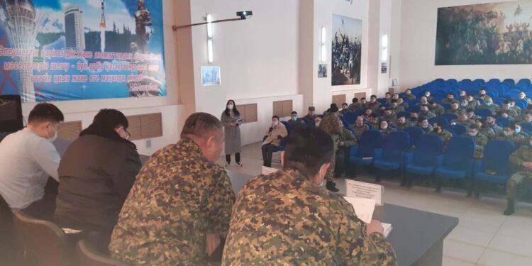 Жамбылдық полицейлер Қазақстан Республикасы Ұлттық гвардиясының әскери қызметшілеріне дәріс оқыды