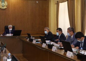 Бердібек Сапарбаев: «Басты міндет – тұрақты жұмыс орындарын құру және АӘК алушылар санын азайту»