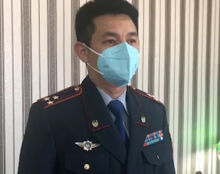 ЖАМБЫЛ ОБЛЫСЫНЫҢ ПОЛИЦИЯ ҚЫЗМЕТКЕРЛЕРІ КІСІ ӨЛТІРУГЕ ОҚТАЛЫП, ҮШ ЖЫЛДАН АСТАМ УАҚЫТ ЖАСЫРЫНҒАН ҚАШҚЫН АДАМДЫ ҰСТАДЫ