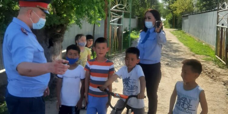 Тараз қаласының Шөлдала массивінде мобильдік топтар алдын  алу жұмыстарын жүргізді