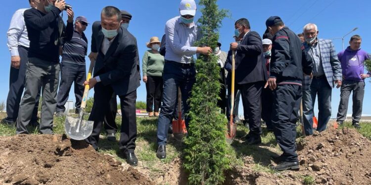 ЖАМБЫЛ ОБЛЫСЫНЫҢ ӘКІМІ ҚАЙЫРЫМДЫЛЫҚ ЖАСАУҒА ШАҚЫРДЫ