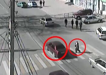 Жамбылдық полицейлер сыртқы бақылау камераларының көмегімен жол ережелерін бұзу деректерін  анықтауда
