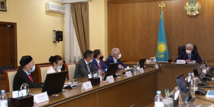 Жамбыл облысы әкімі мәдениет қызметкерлерін қабылдады