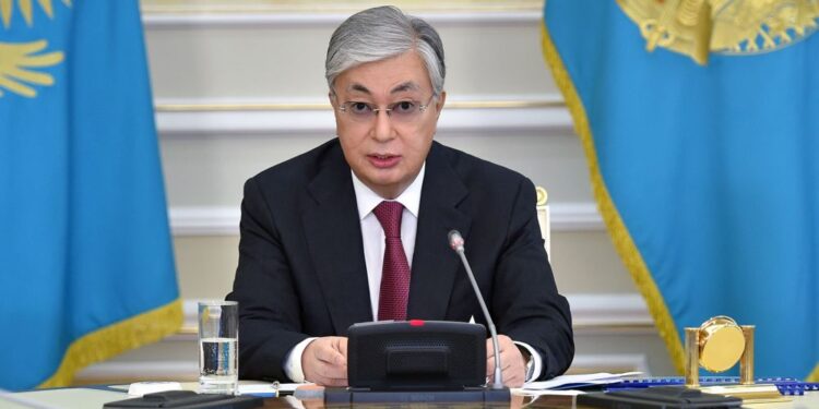 МЕМЛЕКЕТ БАСШЫСЫ ҚАСЫМ-ЖОМАРТ ТОҚАЕВТЫҢ ОТАН ҚОРҒАУШЫ КҮНІМЕН ҚҰТТЫҚТАУЫ