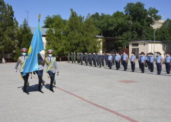Жамбылдық полицейлердің әрбір жұмыс аптасы Гимн орындаудан  басталады
