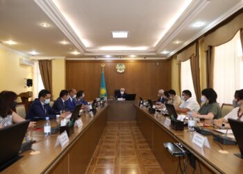 Облыс әкімі кәсіпкерлер палатасы өңірлік кеңесінің жаңа құрамымен кездесті