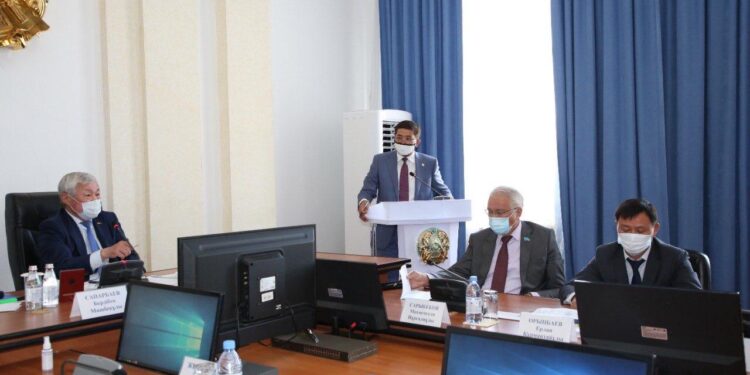 Бердібек Сапарбаев Тараз қаласын дамыту жөнінде кеңес отырысын өткізді