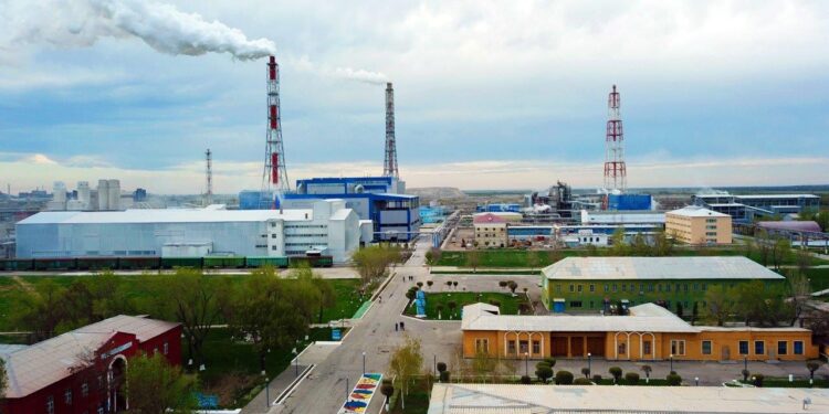 «Қазфосфат» қызметкерлерінің жалақысы 25 пайызға көтерілді
