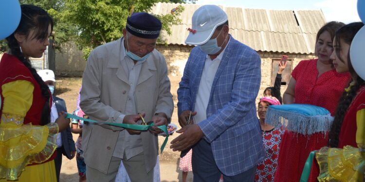 Жамбыл облысы Жамбыл ауданың Гродекова және Өрнек ауылында баспана берілді
