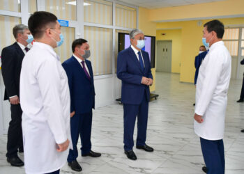 Мемлекет басшысы Көкшетау қаласындағы онкологиялық емханаға барды