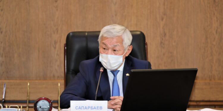 Бердібек Сапарбаев: «Өндіріске қажетті мамандар даярлау керек»