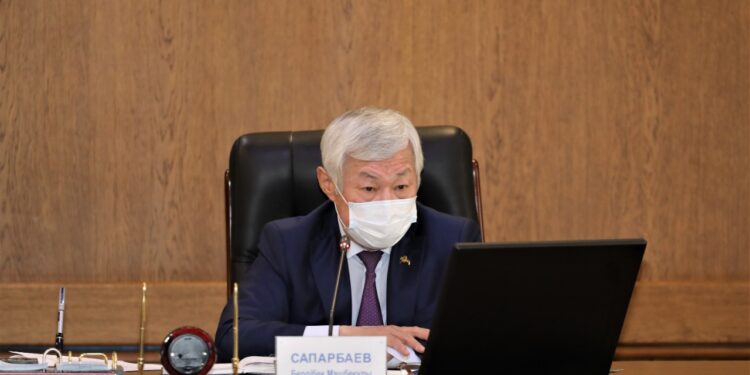 Б. Сапарбаев: «Аудан әкімдері бастама көтеруге құлықсыз»