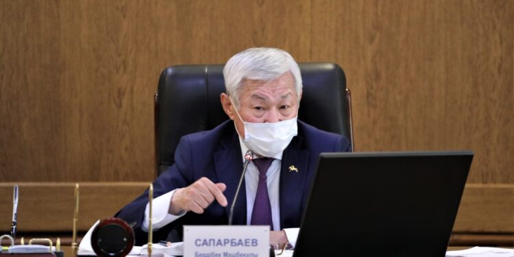 Жамбылда биыл 12 мыңға жуық ақ халаттының жалақысы 20-30 пайызға өсті