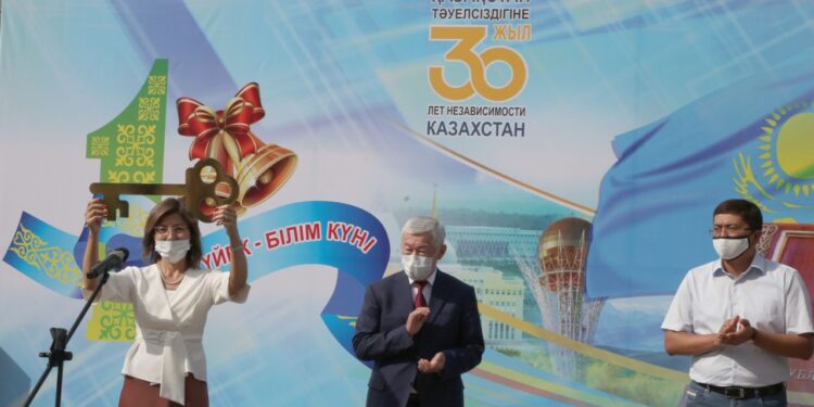 Таразда 180 отбасы баспаналы болды