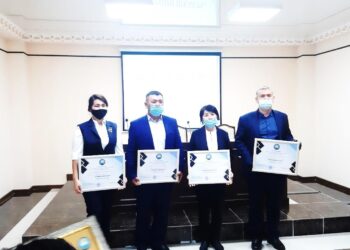 ОҚЫТУШЫЛАР МЕН СТУДЕНТТЕР ЖҮЛДЕЛІ ОРЫНДАРДАН КӨРІНДІ