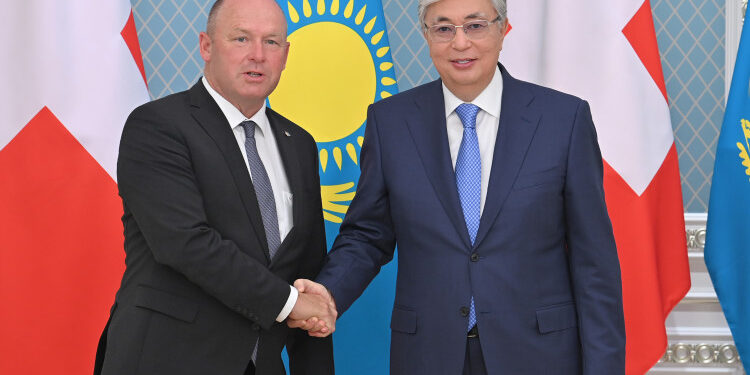 Қасым-Жомарт Тоқаев Швейцария Парламенті төменгі палатасының спикері Андреас Эбиді қабылдады