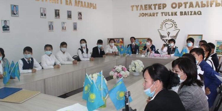 “Ұлы дала өркениеттері” атты байқауы аясында «Құрмет» және «Парасат» ордендерінің иегері Амалбек Тшановпен кездесу өтті