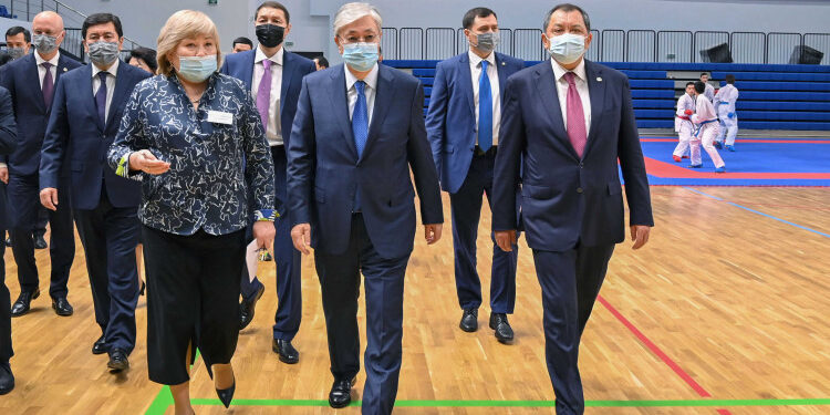 Президент Қасым-Жомарт Тоқаев «Халық Арена» спорт кешеніне барды