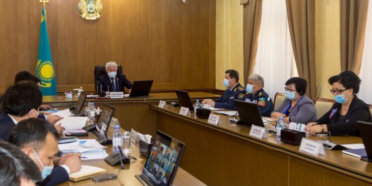 Б.Сапарбаев қазіргі сұранысқа ие мамандықтарға талдау жүргізуді тапсырды