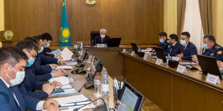 Б.Сапарбаев жол-көлік оқиғаларының алдын алу шараларын қабылдауды тапсырды