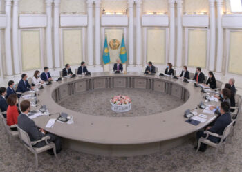 Мемлекет басшысы қаржы секторының өкілдерімен кездесті