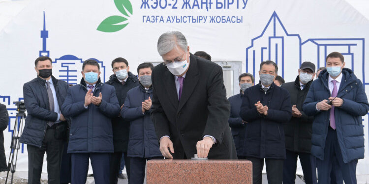 Мемлекет басшысы Алматы қаласындағы екінші жылу электр станциясына барды