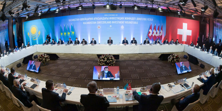 Мемлекет басшысы Инвестициялық дөңгелек үстел отырысына қатысты