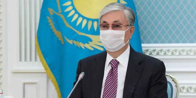 Тоқаев зейнетақы жинағындағы бұрынғы шекті межені көтеру мерзімін ұзартуды тапсырды