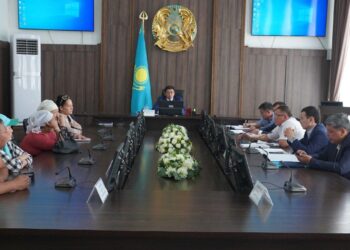 Тараз қаласының әкімі Ержан Жылқыбаев Шөлдала алқабы 28 саяжай тұрғындарын қабылдады