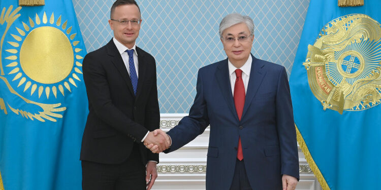 Қазақстан Президенті Мажарстанның Сыртқы экономикалық байланыстар және Сыртқы істер министрін қабылдады