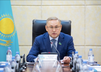АБАЙ МЕН ЖЕТІСУ ОБЛЫСТАРЫНЫҢ ӘКІМДЕРІ ТАҒАЙЫНДАЛДЫ