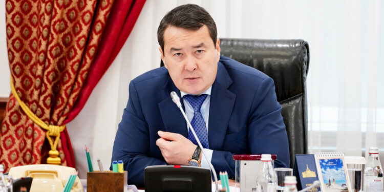 Смайылов Экономиканы демонополизациялау жөніндегі комиссияның отырысын өткізді