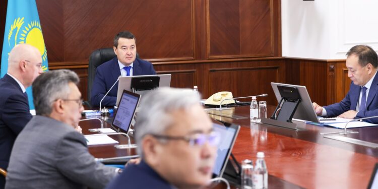 Әлихан Смайылов БАҚ туралы жаңа заңды жұртшылықпен, сарапшылармен және журналистермен кеңінен талқылауды тапсырды